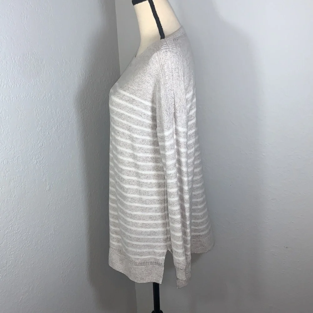 Old Navy Cream & White Striped Longline Tunic Sweater Round Neck Medium